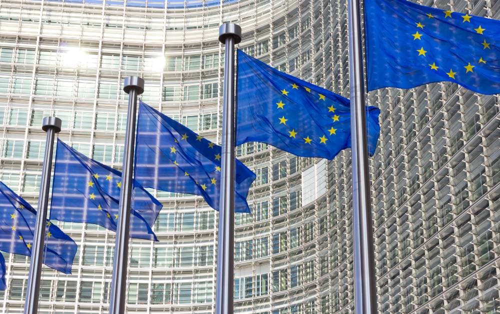 La commission européenne signe l' Accelerator ACT